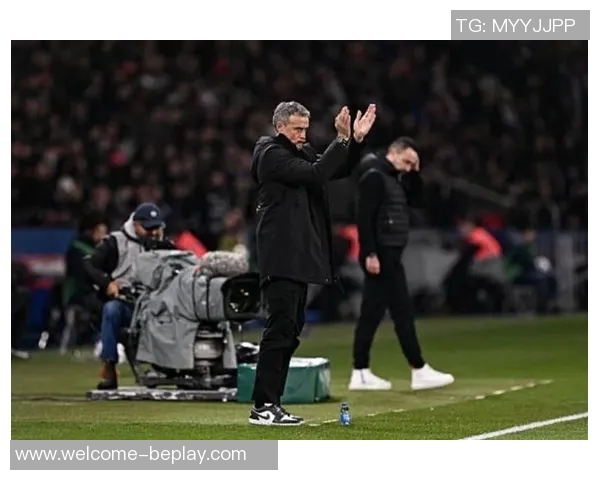 登贝莱与恩里克言论交锋引发球队紧张气氛或影响续约前景